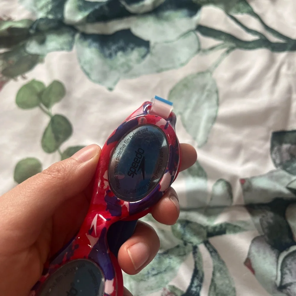 Speedo Kids Swim Goggles Red Purple Blue Camo Clear Lens Adjustable Strap